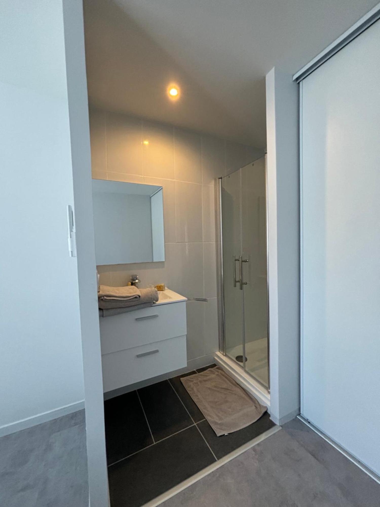 Chez Oma I 1 Appartement Independant Opi I 3 Chambres Privatives Avec Salle D Eau Et Salon Commun Cuisine Commune Wc Commun Patio Commun Avinhão Exterior foto